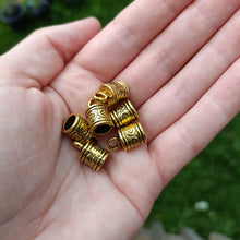 Load image into Gallery viewer, Horsehair Teardrop Pendant